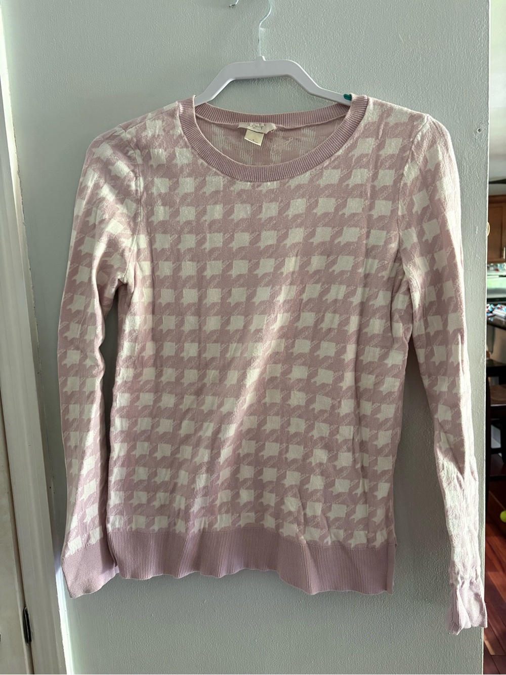 LOFT Pink and Cream Houndstooth Crewneck Sweater